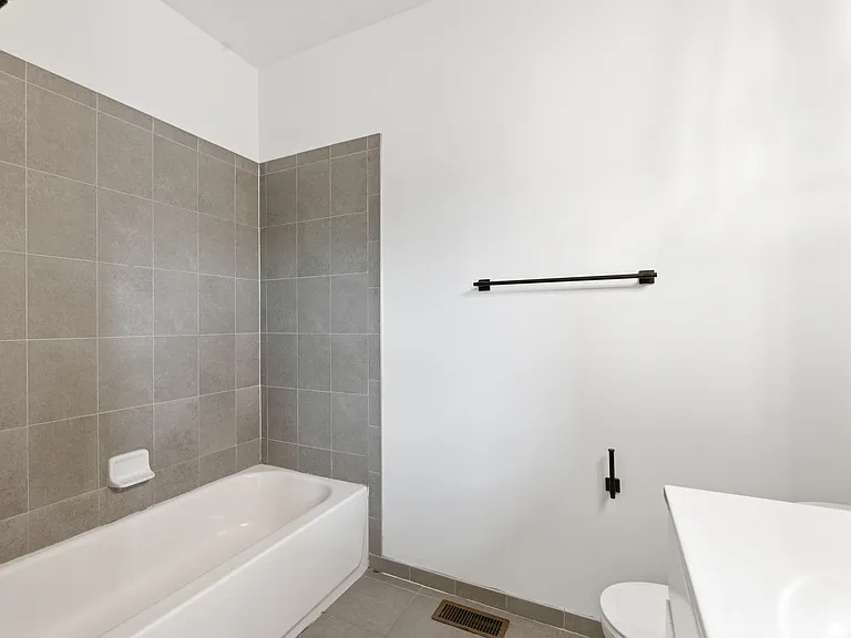 7 Myrtle St — Photo 9