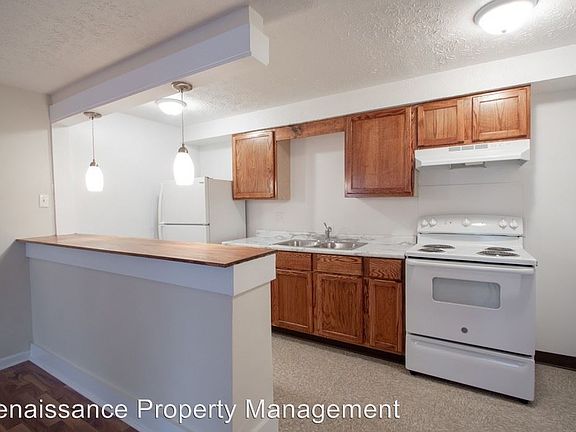 5th image of 1040 Fairfield Ave APT 11