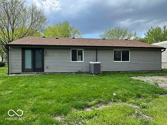 3rd image of 7833 Broadview Dr