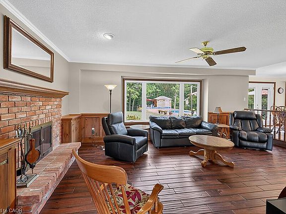 5th image of 109 Maple Dr