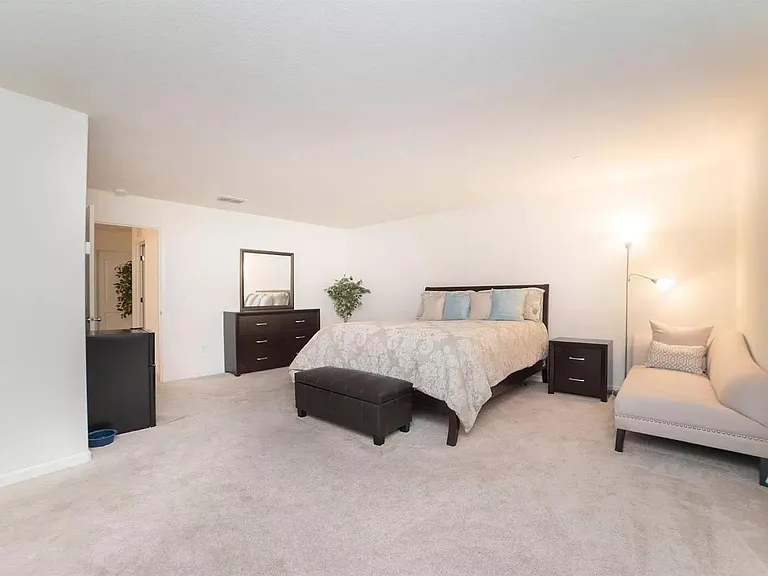 1088 Arrington Dr — Photo 24