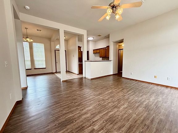 4th image of 2509 Arbor Dr