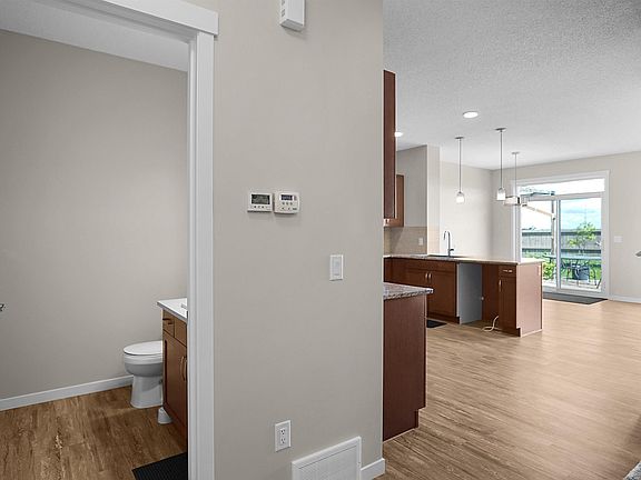 3rd image of 17639 120th St NW