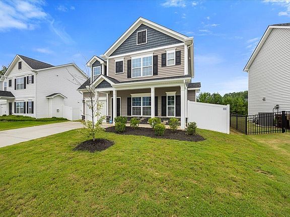 3rd image of 133 Black Oak Ct