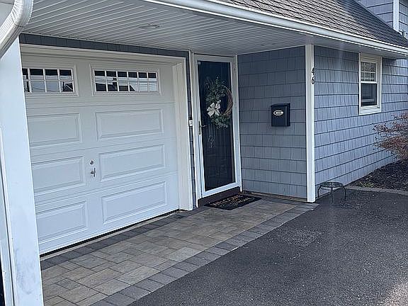 2nd image of 46 Coachman Ln