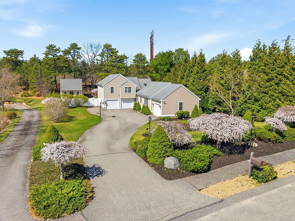 1st image of 57 Stillwater Dr