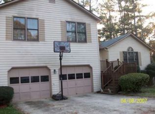 481 Hunters Glen Ct, Lawrenceville, GA 30044