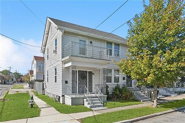 1st image of 3900 Delachaise St