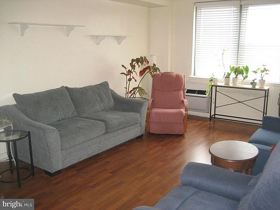 2nd image of 2601 Pennsylvania Ave APT 1046