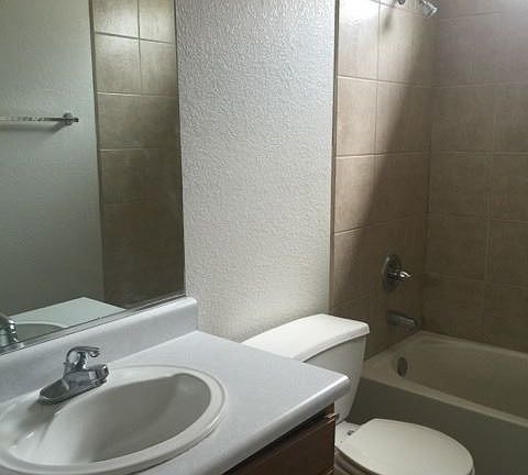 4th image of 4990 Rock Ct