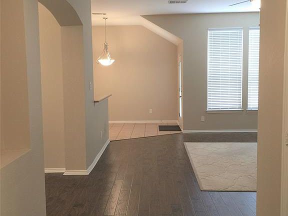 3rd image of 1820 Lake Texoma Cir