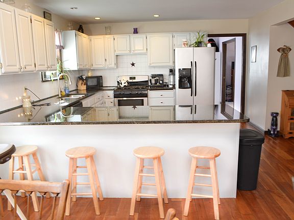 breakfast bar