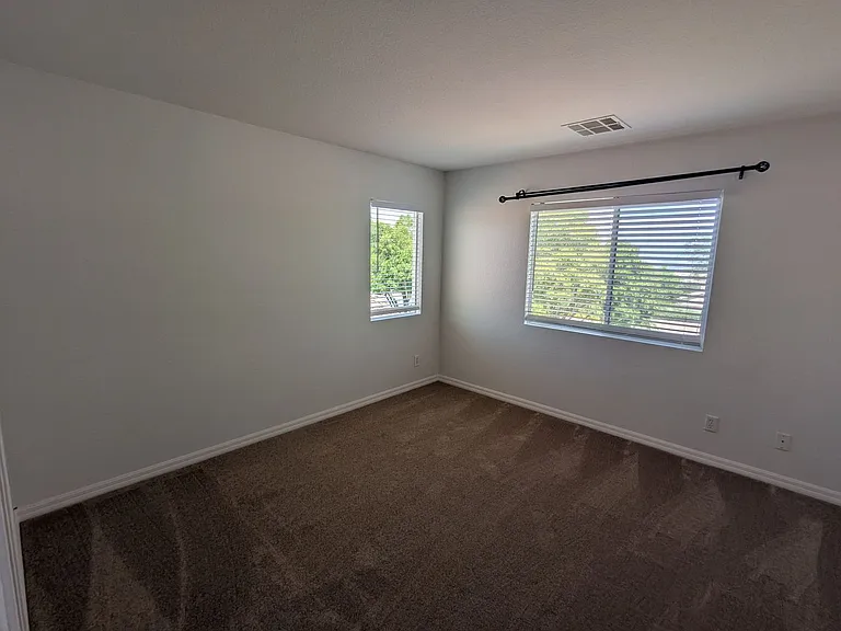 1016 Royal Plum Ln — Photo 15