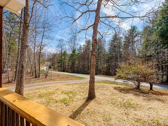 3rd image of 2866 Camp Spring Rd