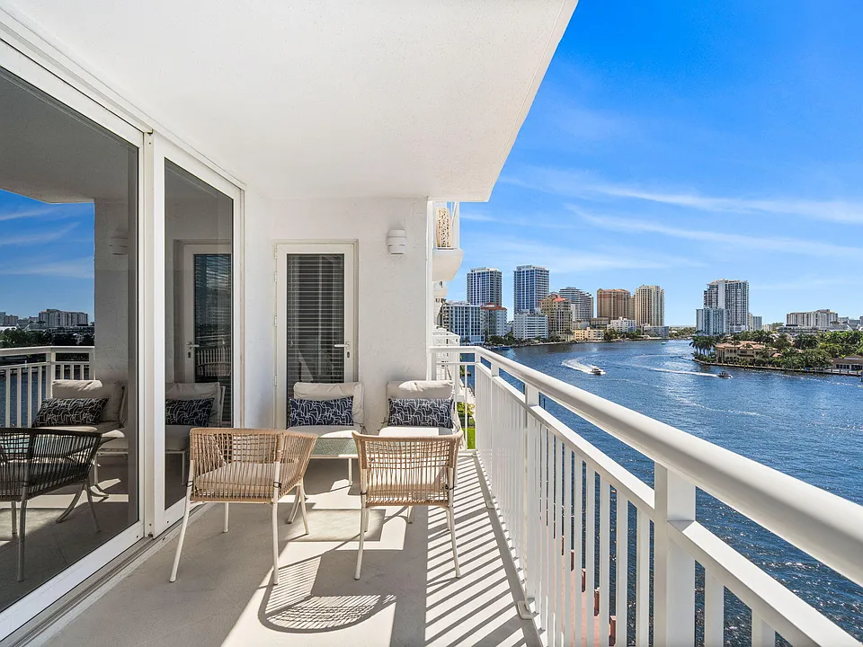 511 Bayshore Dr #810