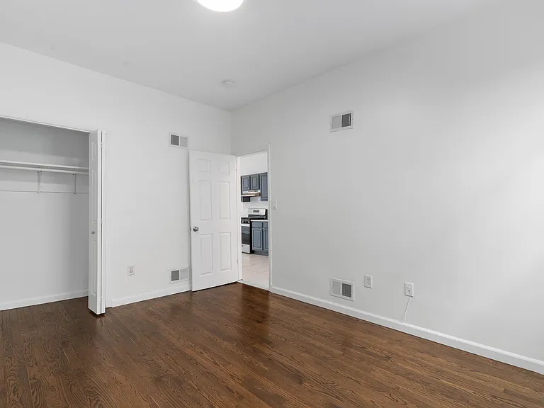 84 Griffith St #1 — Photo 10