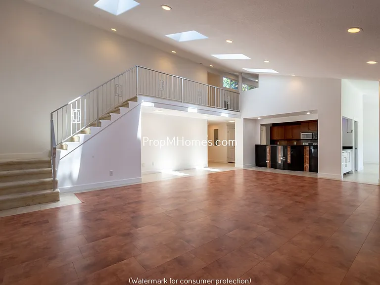 14995 SW 141st Ave — Photo 5