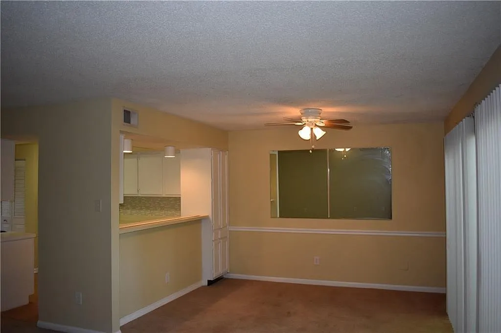 2 bed, 2.5 bath, 1288 sqft, $1,150 — Photo 2