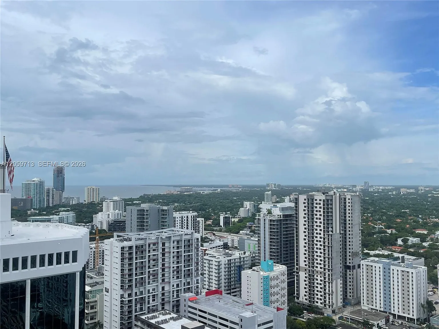 Rise Condo — Photo 4
