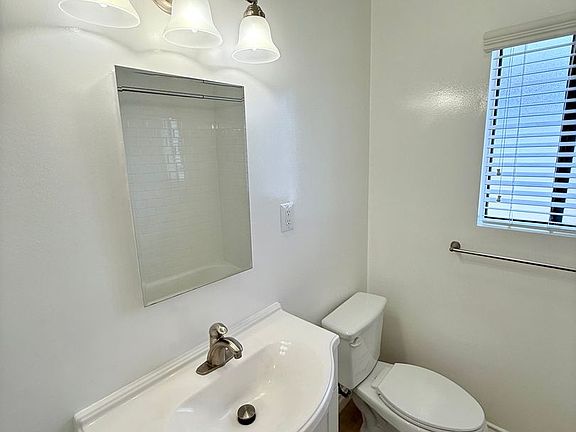 3rd image of 1243 Armacost Ave #5