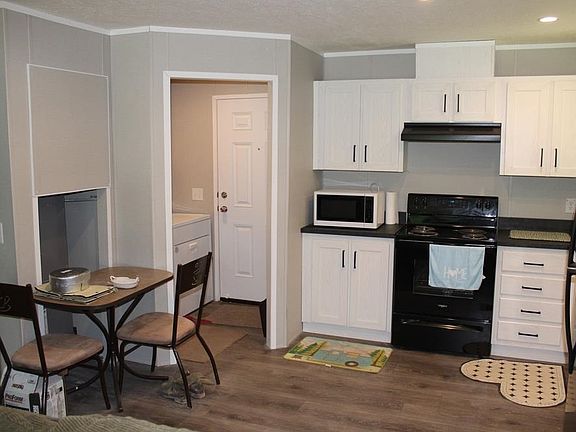 3rd image of 2285 Fawn Cir