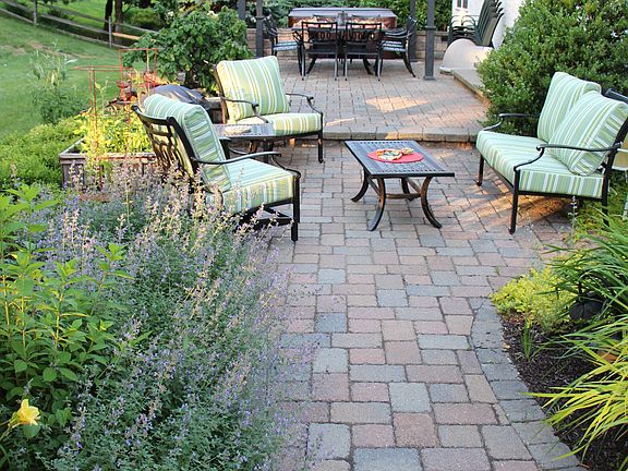 bi level patio