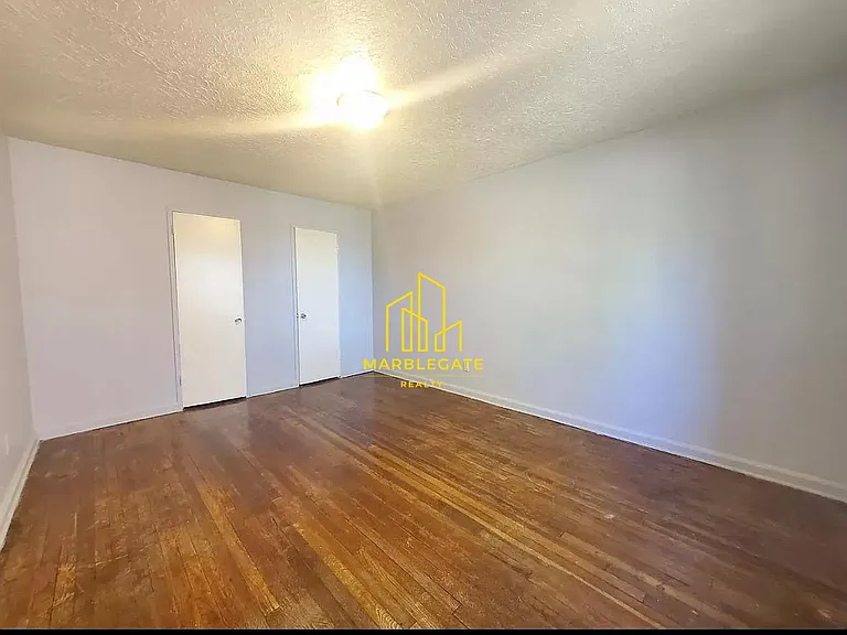 710 Sanford Ave #100C — Photo 3