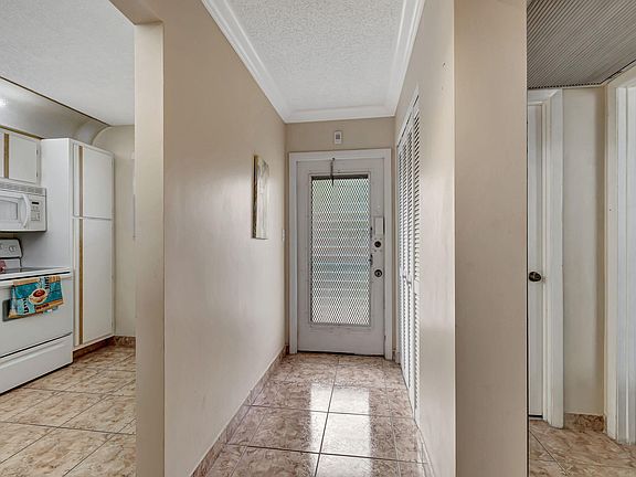 3rd image of 7480 NW 17th Street #206