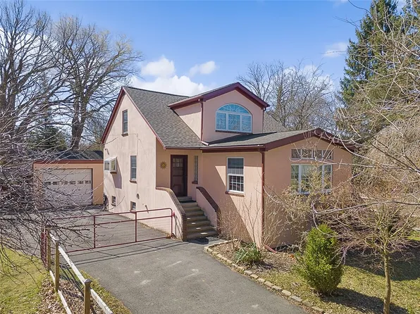 109 W York St, Ithaca, NY 14850