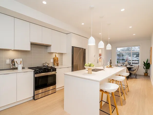 5330 198th St #108, Langley, BC V3A 0N9