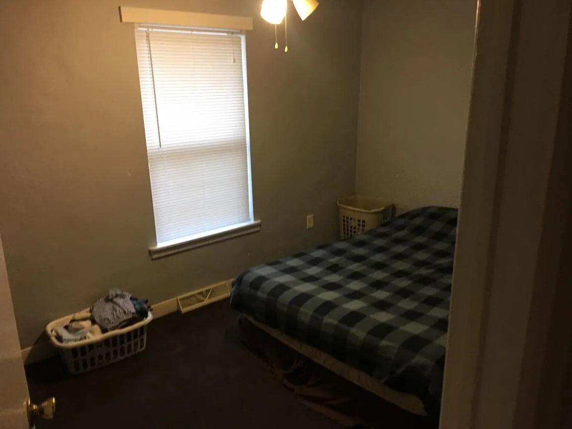 2 bed, 600 sqft, $950 — Photo 2