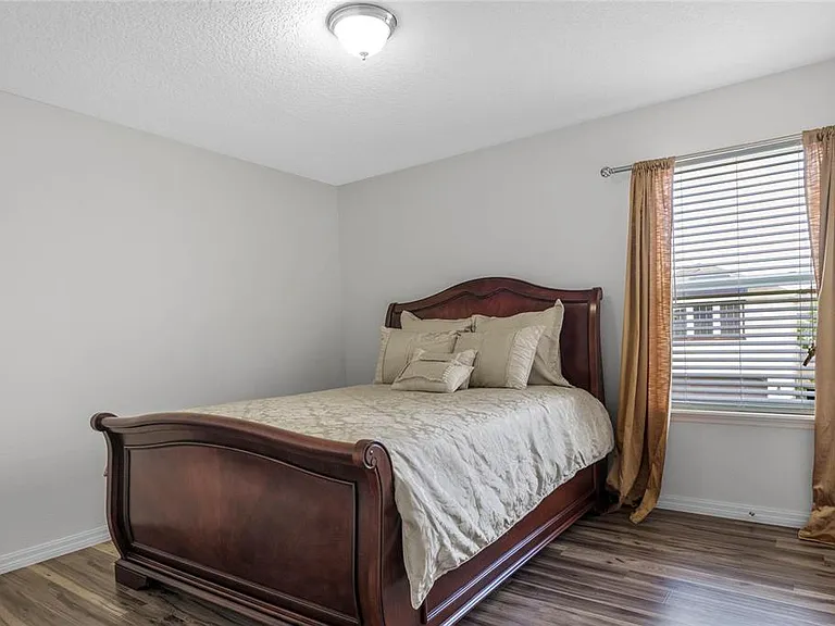 3211 Turret Dr — Photo 15