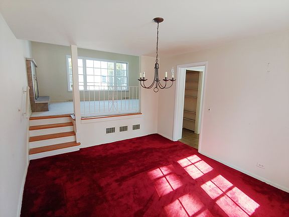 4th image of 105 E Stone Ave
