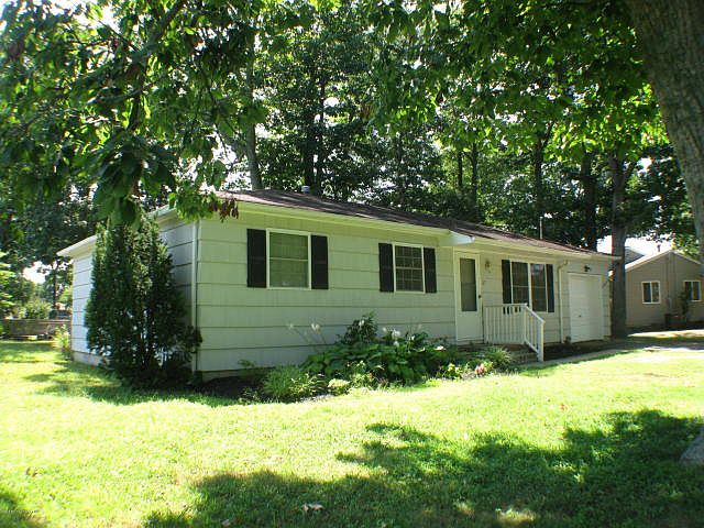 1st image of 27 Oak Hill Dr