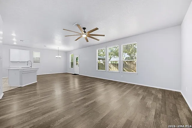 5 bed, 3.0 bath, 2508 sqft, $2,750 — Photo 4