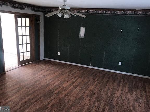 2nd image of 615 Shelter Cove St