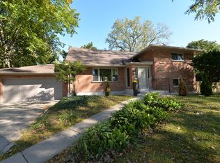 6929 N Lamon Ave, Lincolnwood, IL 60712