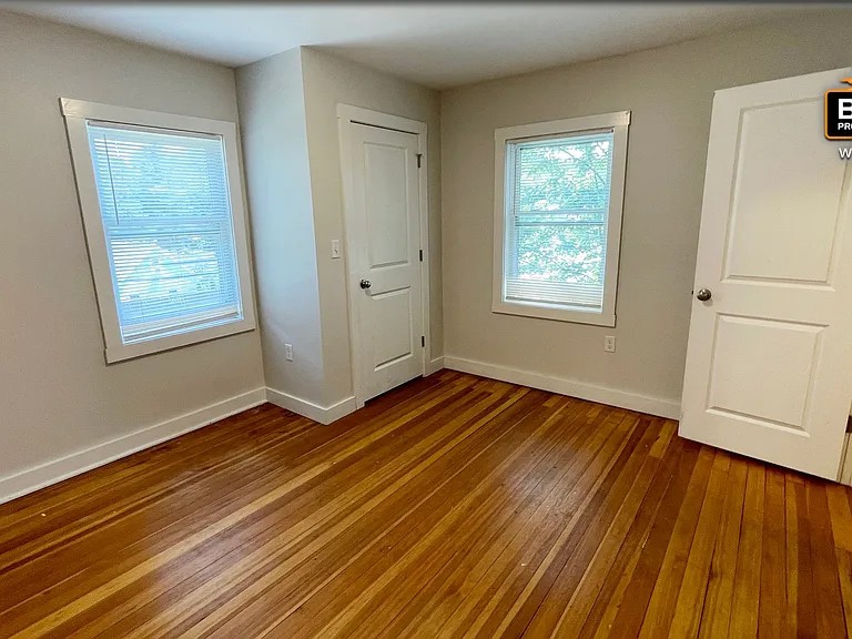 429-433 Princeton Rd — Photo 15