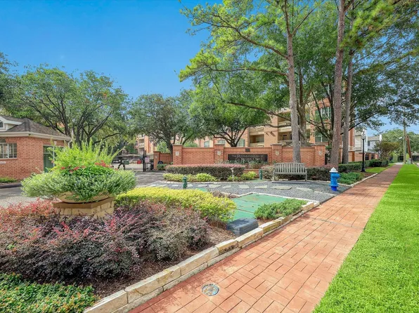 2100 Welch St APT C121, Houston, TX 77019