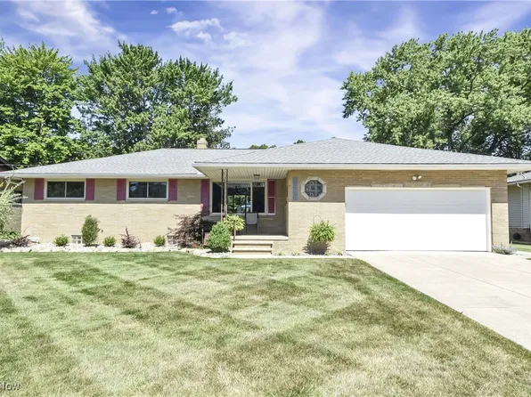 6982 Middlebrook Blvd, Middleburg Heights, OH 44130