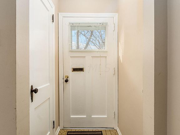 2nd image of 840 Griswold St
