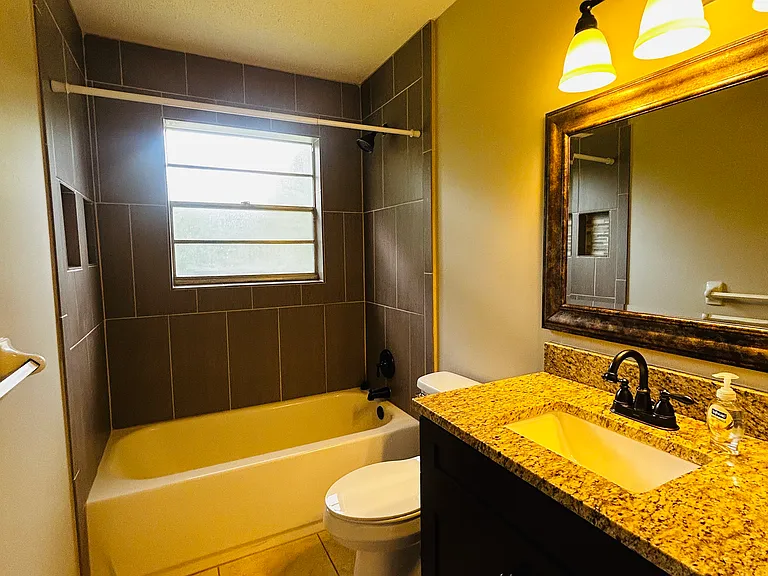 3760 Gatewood Dr — Photo 12