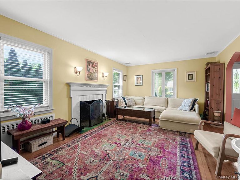 Listing photo 5