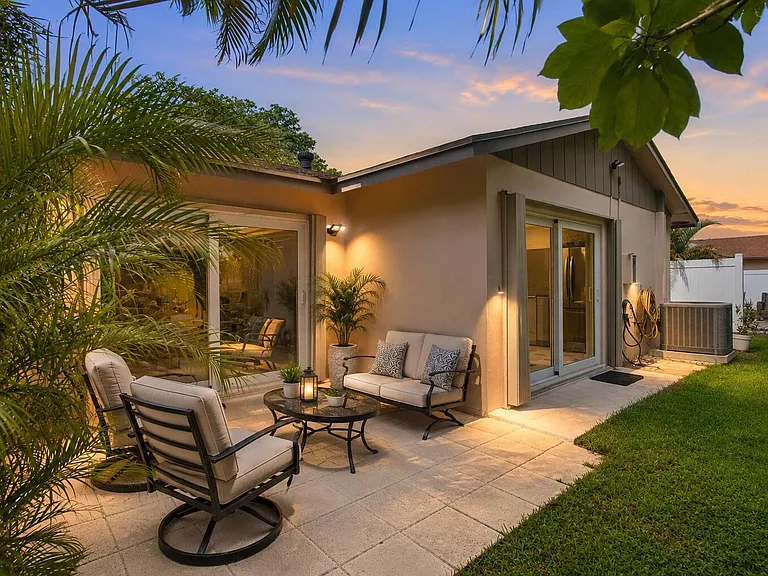 5284 Breadfruit Cir — Photo 31