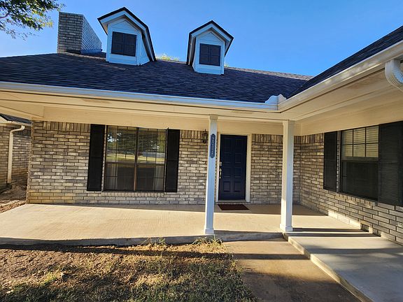 3rd image of 2714 Forrest Cir