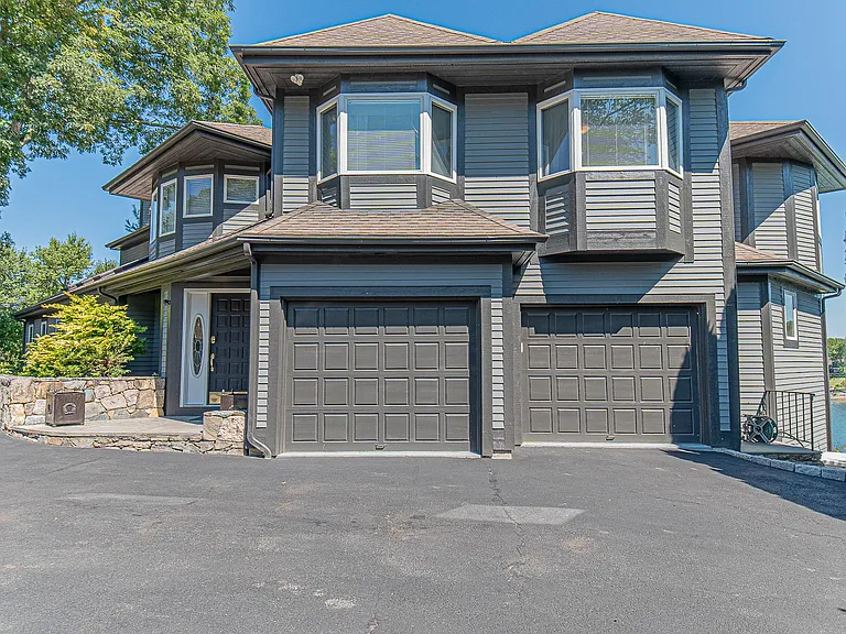 20 Shore Rd — Photo 4