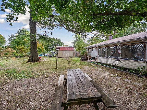 5th image of 1348 Hickory Dr