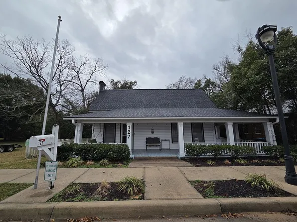 127 E 7th Ave, Havana, FL 32333