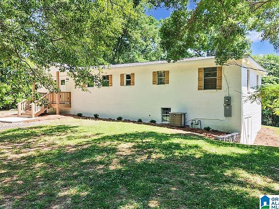 3rd image of 3969 Bearden Dr