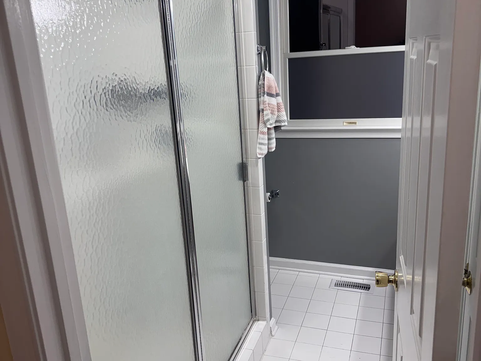 5 bed, 2660 sqft, $1,500 — Photo 1